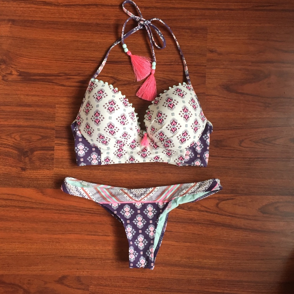 VS Bikini size 34C and S